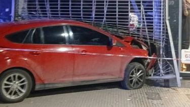 El conductor alcoholizado había esquivado un control policial antes de chocar