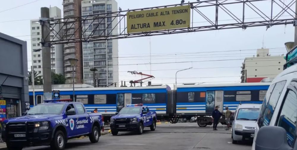 Una pareja murió arrollada por el tren en Lomas de Zamora.