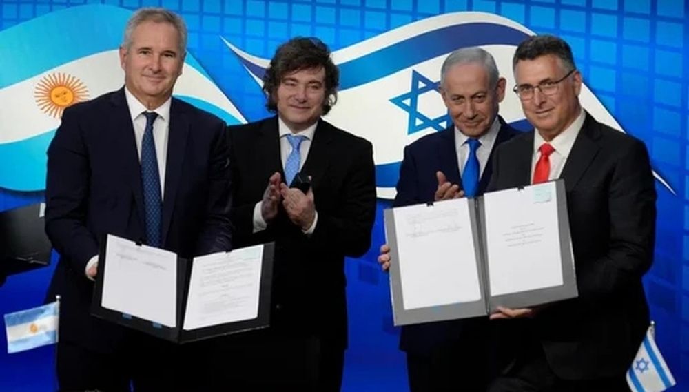 El acto de los tres Memorandos.