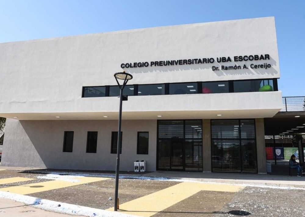 El Colegio Preuniversitario Dr. Ramón A. Cereijo de Escobar.