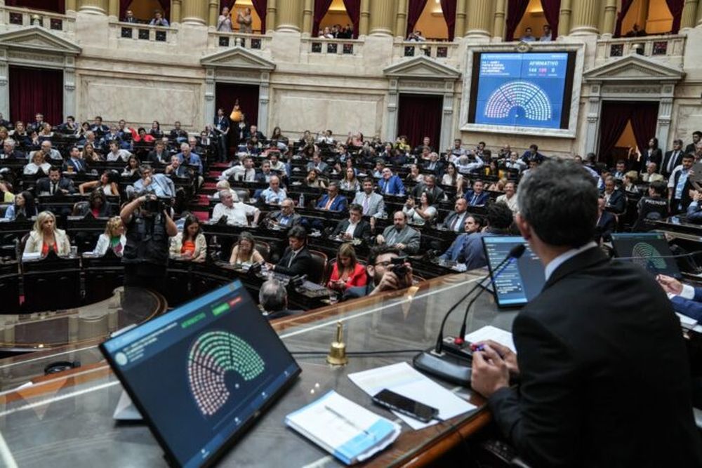 El proyecto de Ley Bases se aprobó en general, pero ahora debe pasar por otras instancias. (Diputados)