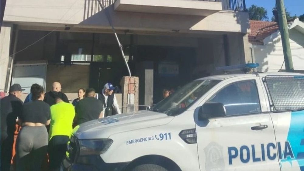 El edificio en construcción donde cayó y murió el operario.