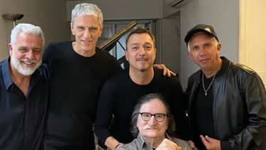 El músico Charly García, emblema de nuestro rock nacional, quedó más cerca de lanzar su nuevo material, el disco que llevará como nombre La lógica del escorpión, en el que trabajó durante varios años.