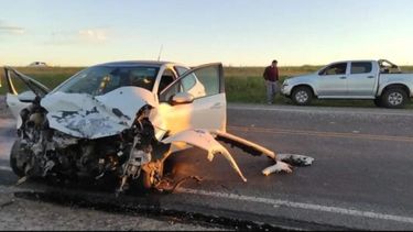 Imagen del Peugeot 208 en el que viajaba un hombre de La Pampa.