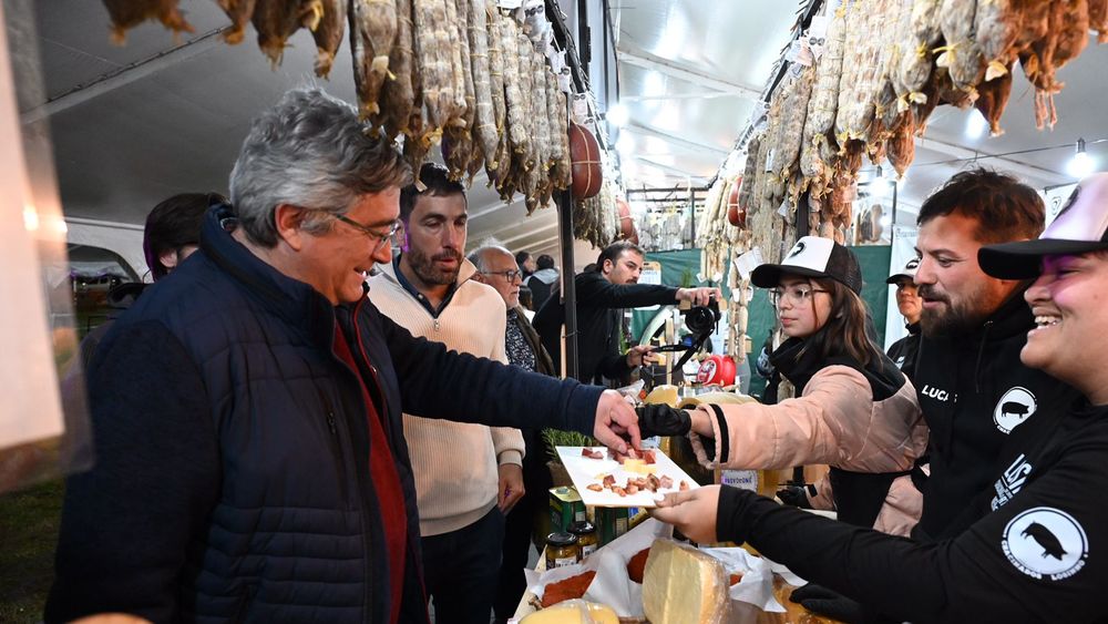 El ministro de Desarrollo Agrario, Javier Rodríguez, en la Fiesta del Salame Quintero en Mercedes. 