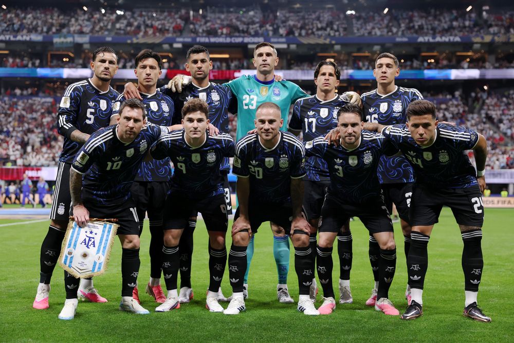 Enzo, entre los titulares.