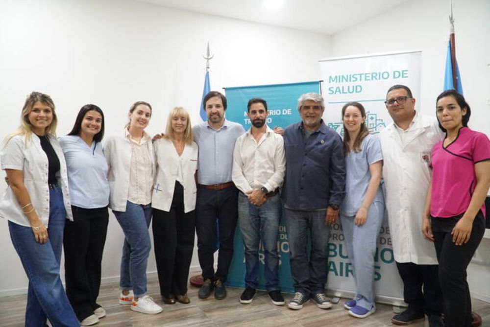 El titular de la cartera sanitaria, Nicolás Kreplak, junto a su par de Trabajo, Walter Correa, anunció una bonificación por “trayectoria formativa” para todos aquellos profesionales de hospitales provinciales que tengan una residencia completa.