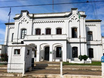 La Unidad nº 6 del Servicio Penitenciario Bonaerense, en la ciudad de Dolores. La Unidad nº 6 del Servicio Penitenciario Bonaerense, en la ciudad de Dolores.