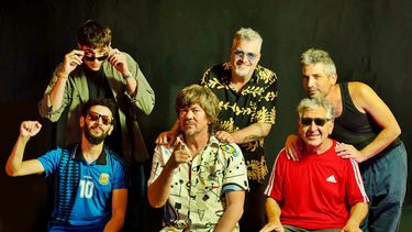 La banda azuleña Facón vuelve al ruedo con un nuevo disco, Ave fénix.&nbsp;