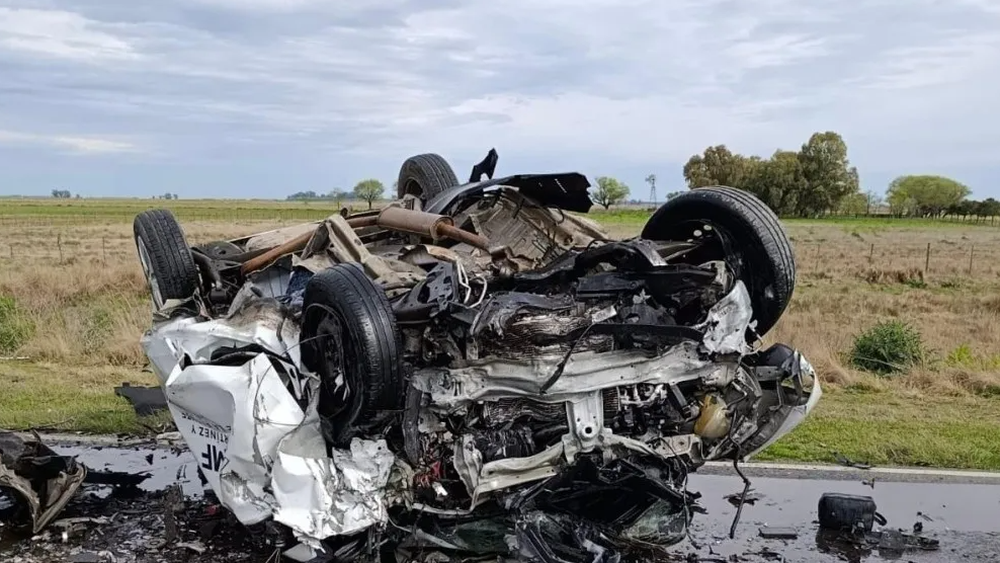 Cuatro personas muertas en un choque frontal en Bolívar.