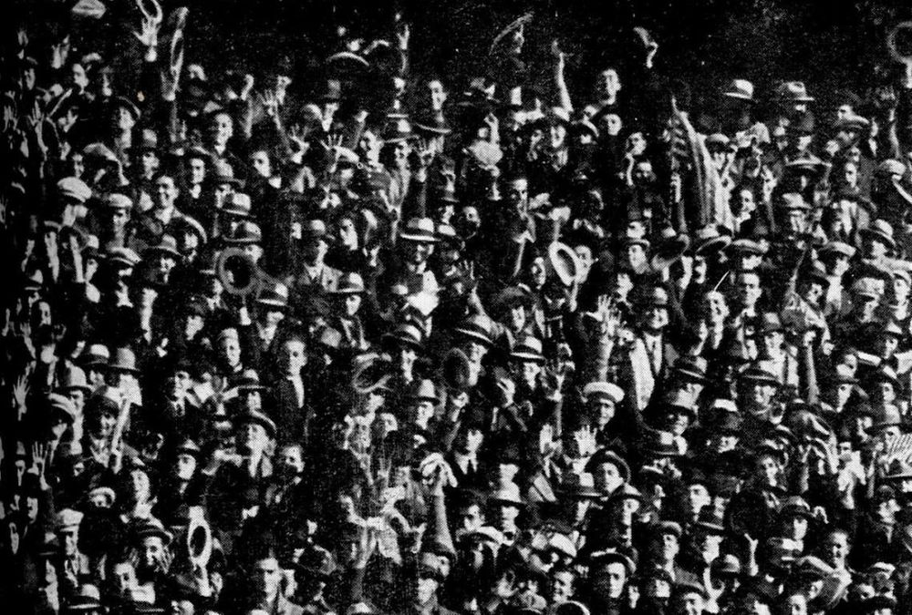El estadio de Gimnasia lució a pleno con más de 25 mil hinchas en las tribunas.