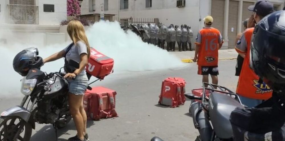 Protestas en Moreno por la muerte de un repartidor. (Clarín)