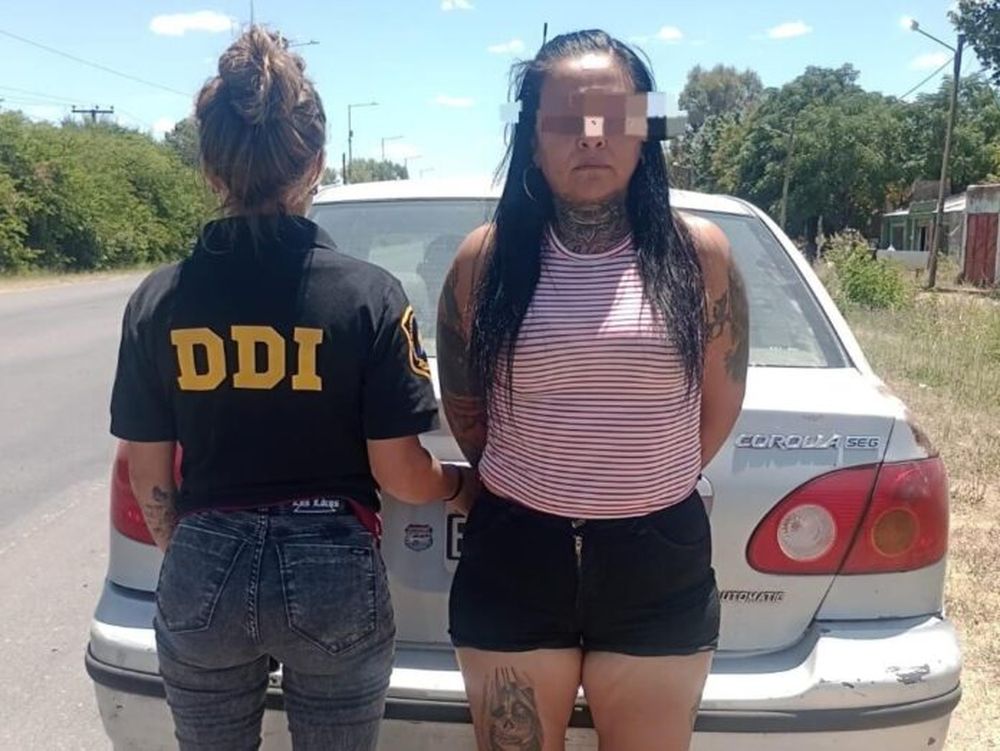 Carolina Oliva, acusada del robo de $ 20.000 dólares de un geriátrico de Pilar. (Policía Bonaerense)