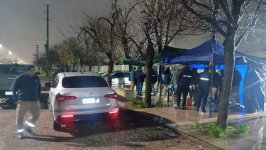 El acampe de los trabajadores en la planta de ILVA, en Pilar. (Pilar a Diario)