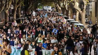 Masiva movilización en La Plata para exigir al gobierno nacional el cumplimiento de la Ley de Financiamiento universitario.&nbsp;