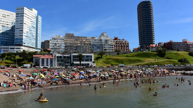 Fin de semana largo de diciembre en Mar del Plata. Fin de semana largo de diciembre en Mar del Plata.