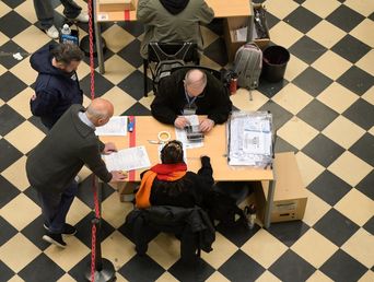 El escrutinio de las elecciones bonaerenses. El escrutinio de las elecciones bonaerenses.