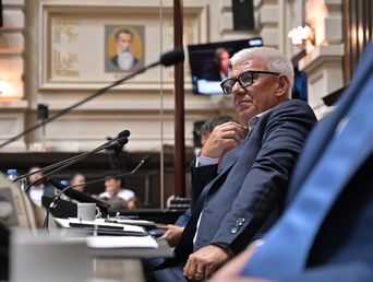 diputados: hubo acuerdo politico y una sesion el jueves rompe una paralisis de casi tres meses diputados: hubo acuerdo politico y una sesion el jueves rompe una paralisis de casi tres meses