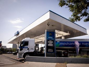 Las estaciones de YPF, con la nafta más cara.