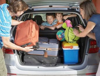 El viaje comienza a partir del momento en que se cierra la puerta de casa. El viaje comienza a partir del momento en que se cierra la puerta de casa.