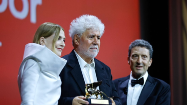 Pedro Almodóvar ganó el León de Oro en el Festival de Venecia.