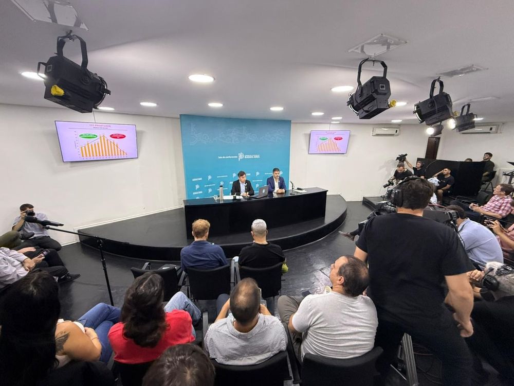 Axel Kicillof junto a Carlos Bianco en Casa de Gobierno. 