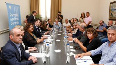 Una imagen de la paritaria nacional docente el año pasado, la última hasta ahora. (Archivo)