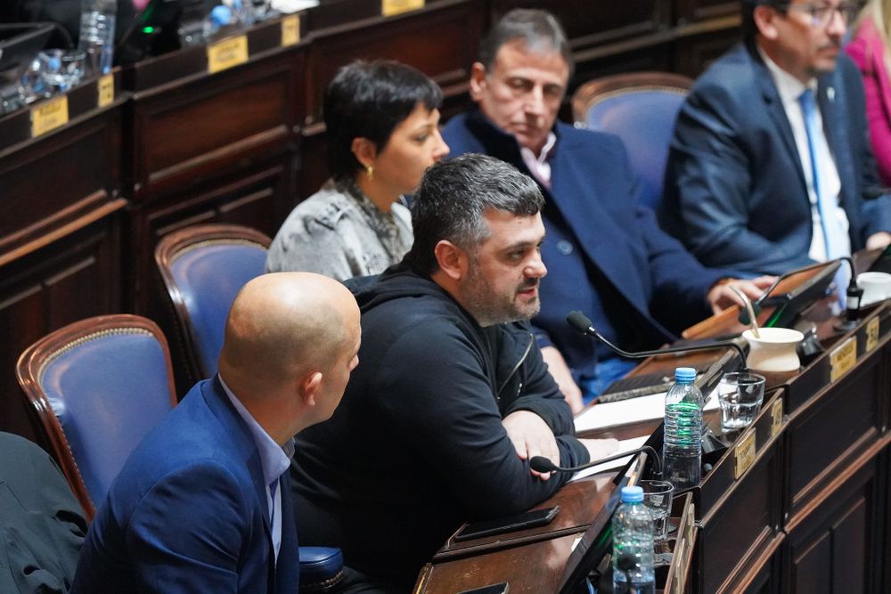  Facundo Tignanelli, presidente del bloque, Unión por la Patria, en una sesión en la Legislatura. (Adriana Dellatorre, Agencia DIB)