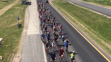 La peregrinación ciclista a Luján, unos 200 kilómetros desde Chascomús. (El Cronista)