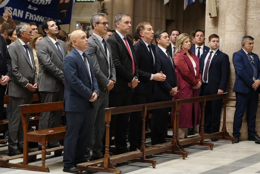 Los representantes del gobierno en la Basílica de Luján.&nbsp;