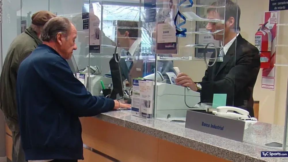Los bancarios, entre los trabajadores mejor pagos.