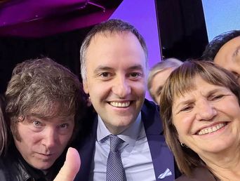 Javier Milei volvió a respaldar a Manuel Adorni, Patricia Bullrich exigió la declaración jurada. Javier Milei volvió a respaldar a Manuel Adorni, Patricia Bullrich exigió la declaración jurada.