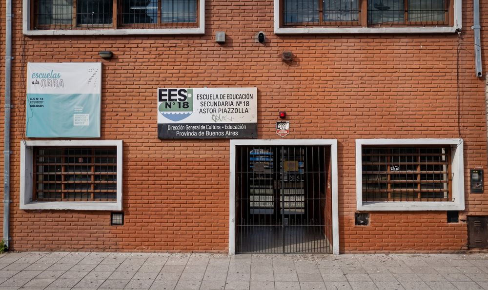 La Escuela Secundaria N° 18 Astor Piazzolla de Mar del Plata.