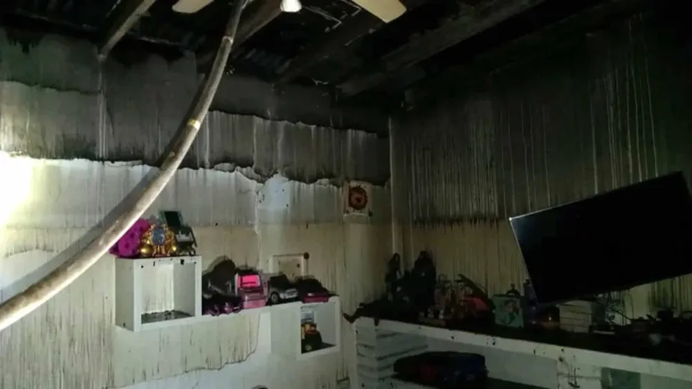 Al menos 14 niños resultaron hospitalizados luego de que un hogar se incendiaria durante la madrugada en Pilar. - Resumen de Pilar -