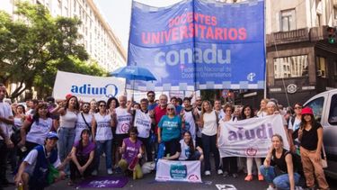 Los docentes universitarios mantienen sus reclamos ante la falta de financiación del sector por parte del gobierno nacional.