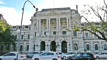 Vista del frente de la Gobernación bonaerense. (Archivo)