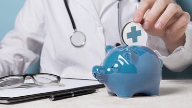 medico-vista-frontal-elemento-medico