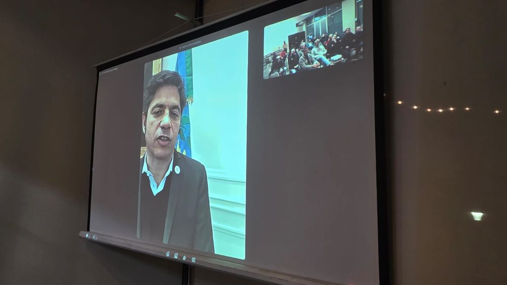 El gobernador bonaerense Axel Kicillof encabezó un acto con dirigentes del PJ de Entre Ríos a través de una videoconferencia.