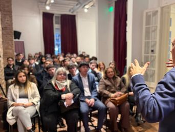 Sebastián Pareja encabezó la primera jornada del Programa de Formación de Jóvenes LIberales.&nbsp;