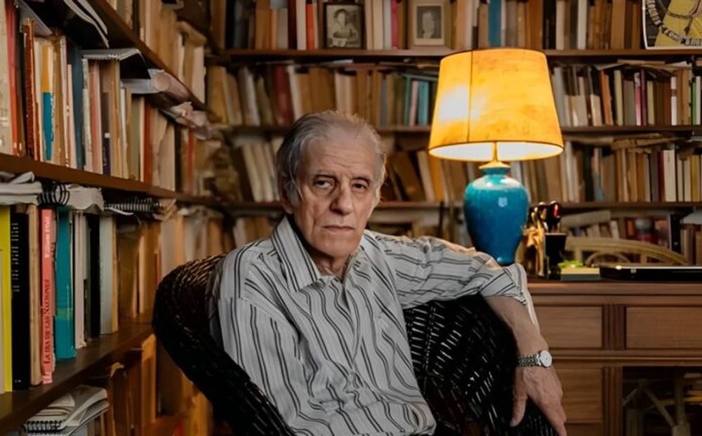 Juan José Sebreli, autor de “Buenos Aires: vida cotidiana y alienación”, falleció a los 93 años.