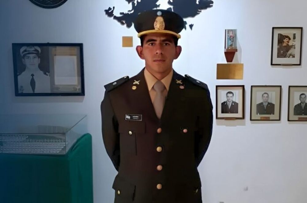 El teniente Ignacio Olivera falleció cuando participaba de maniobras de instrucción en Puerto Belgrano.
