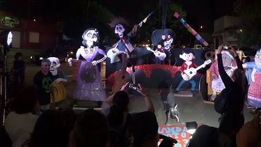 fuego y disputa en la plata: la quema de munecos volvio a marcar el inicio del ano