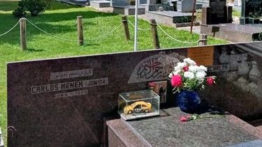 Profanaron la tumbas de Carlos Menem y de su hijo Carlos Menen Jrs. (Foto AAI)