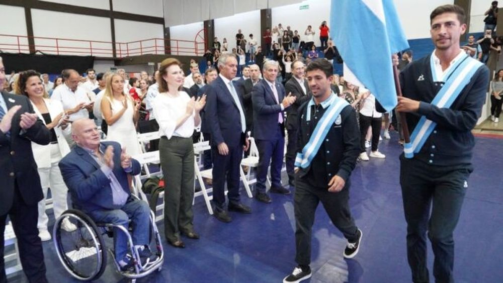 José “Maligno” Torres y Brian Impellizeri, los abanderados. - Deportes -