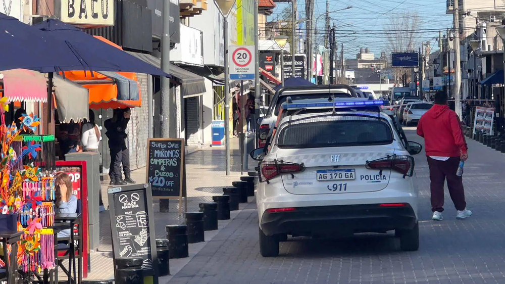 La Policía en el lugar donde encontraron el cuerpo de Solange Sanabria Ventura. (Resumen de PIlar)
