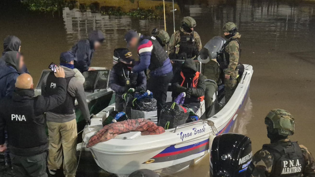 Operativo de Prefectura Naval Argentina en aguas del Paraná, que permitió incautar unos 500 kilos de cocaína.&nbsp;