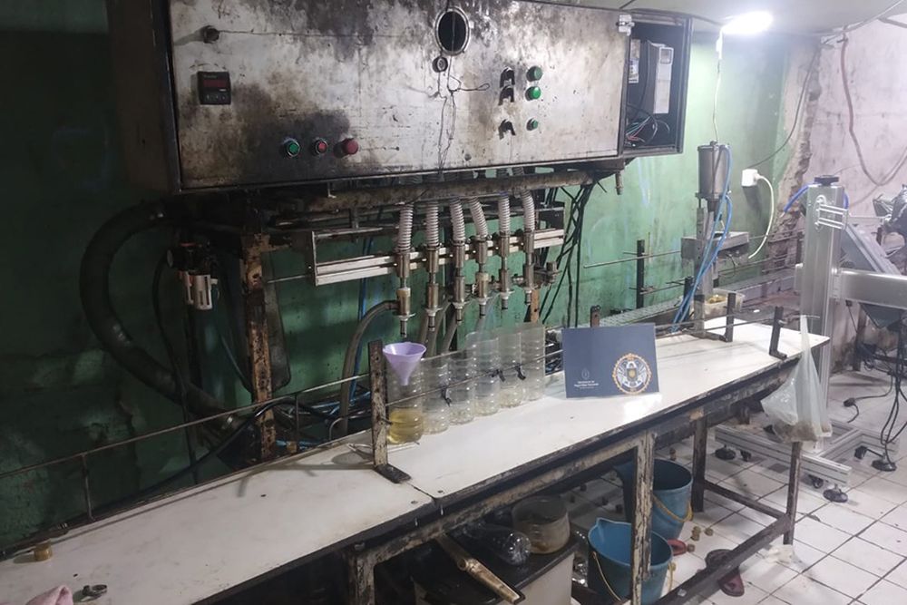 Allanamientos en Lomas de Zamora donde se envasaba de manera clandestina aceite de girasol Cocinero&nbsp;