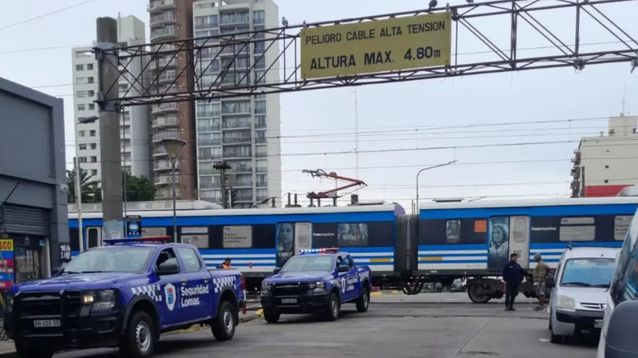 Una pareja murió arrollada por el tren en Lomas de Zamora.