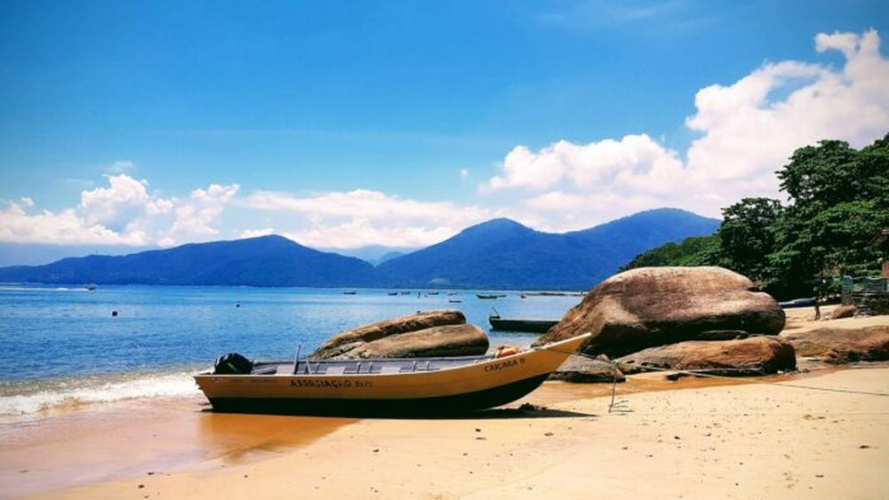 Una playa de la ciudad de Brasil, Ubatuba.