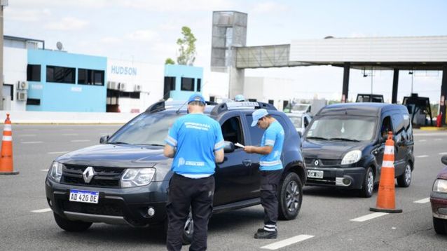El Gobierno publicó el decreto para achicar el número de trabajadores del Estado y podría echar a unos 7.000,